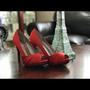 Like New: Red heels